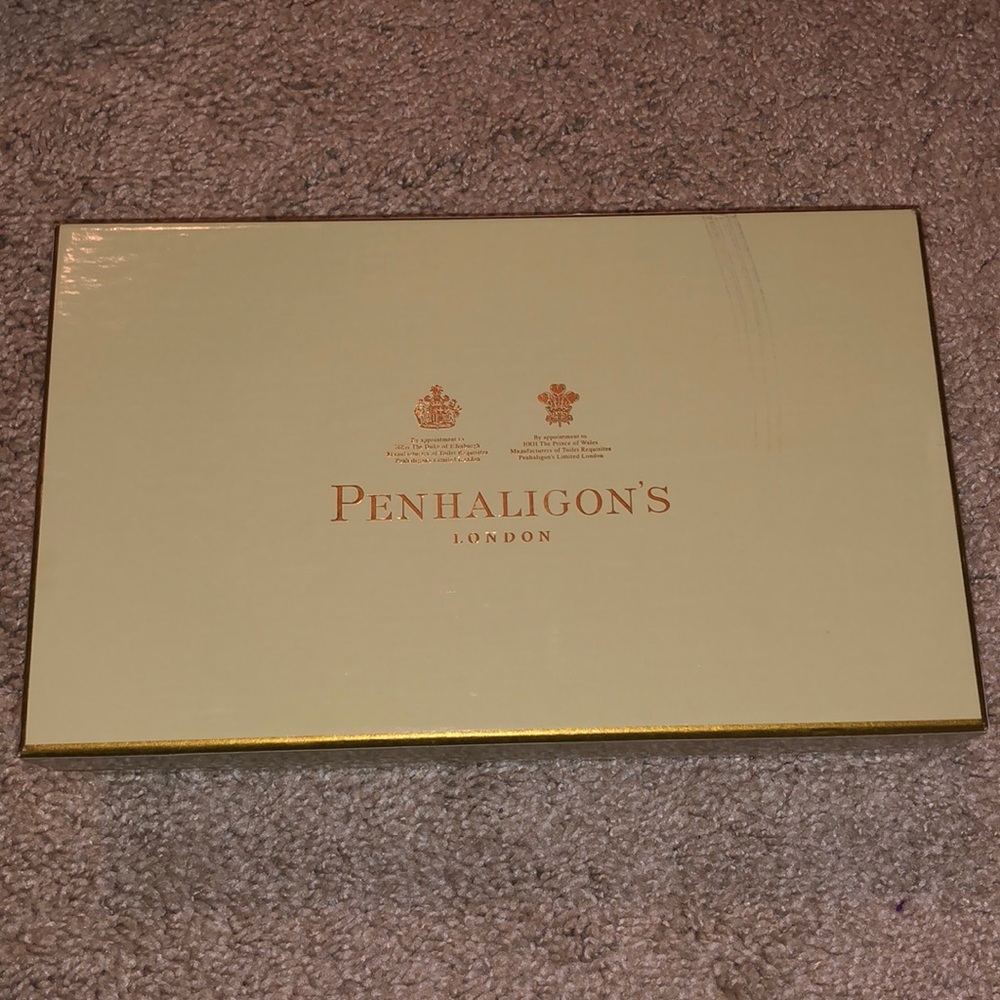 Penhaligon’s box and dust bag